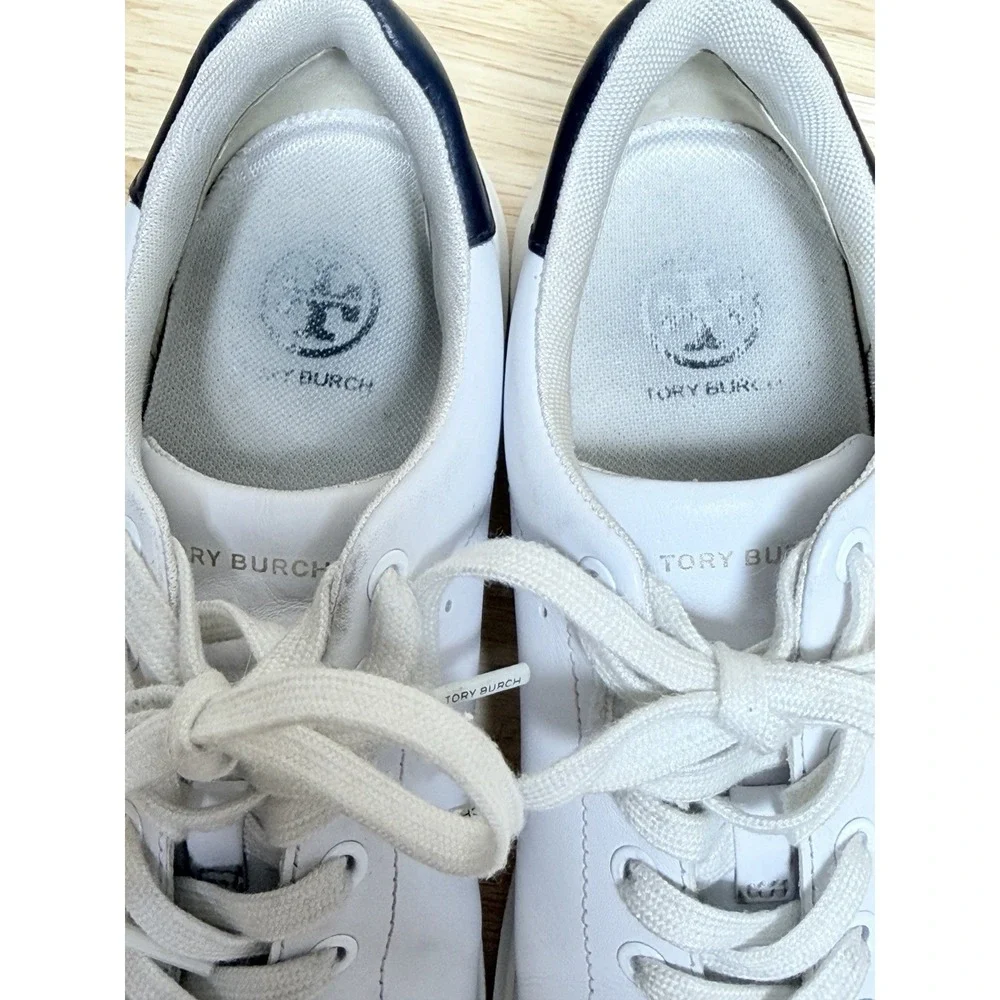Tory Burch Howell Court Sneakers Womens 8 White Leather Navy Gold Logo 73057